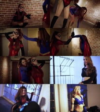 superheroines fight